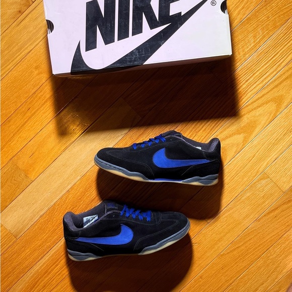 RARE Nike SB Doernbecher FC with OG box 2003 - black and blue glow in the dark - Picture 3 of 6